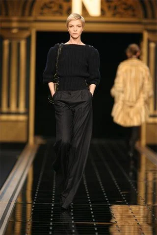 Look 16